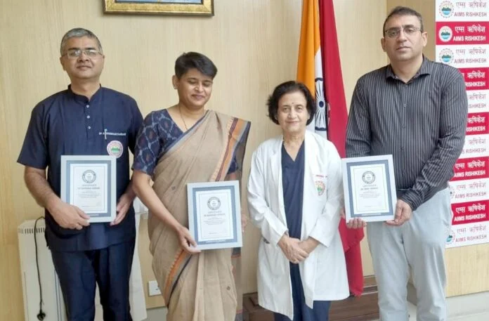 एम्स ऋषिकेश ने रचा इतिहास: 35 किलो के बोन ट्यूमर की सफल सर्जरी, गिनीज वर्ल्ड रिकॉर्ड में दर्ज हुई उपलब्धि