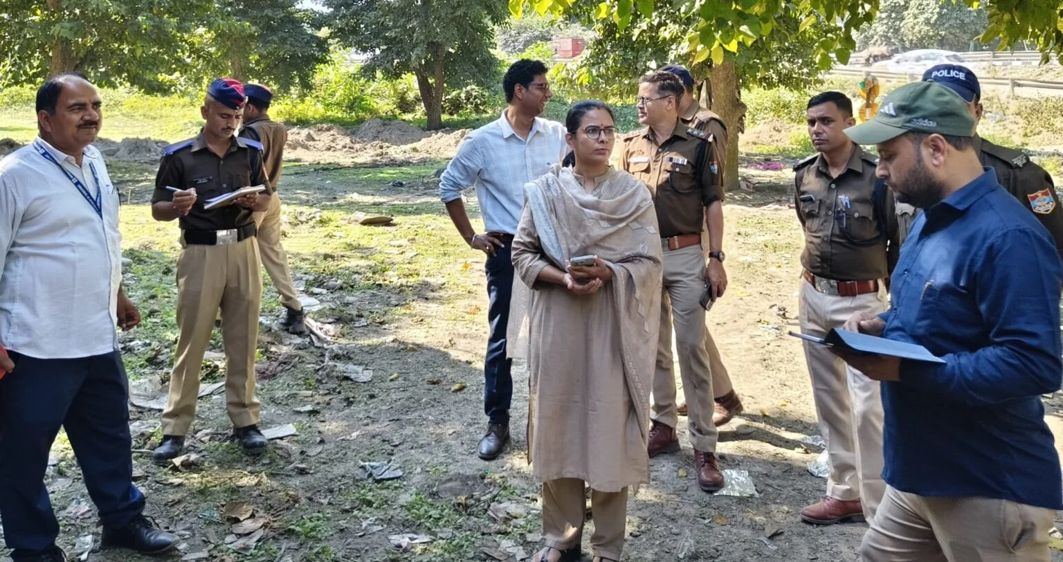 हरिद्वार में बसों पर प्रशासन का शिकंजा, 20 के चालान और 3 बसें सीज
